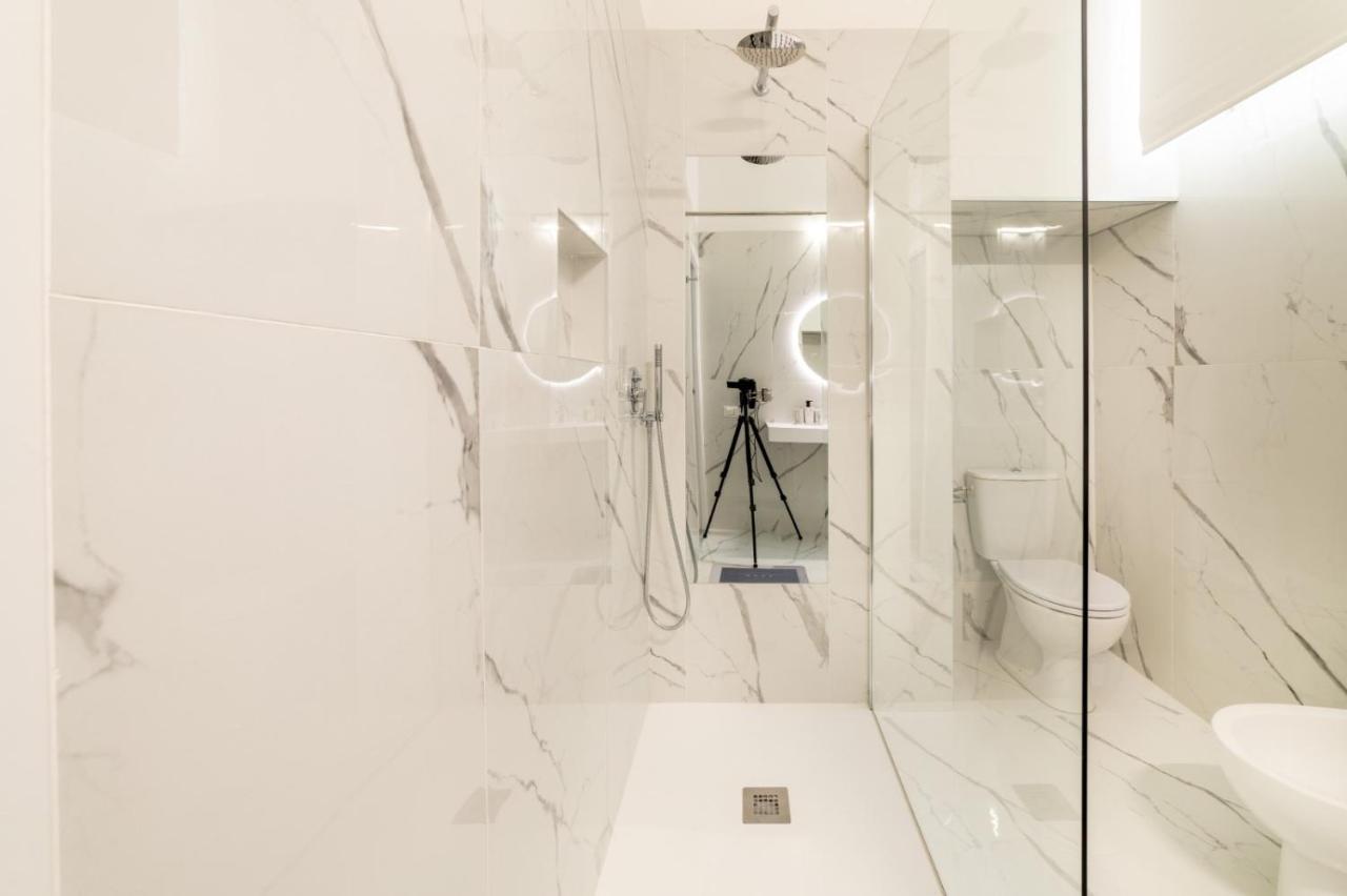 San Babila - Luxury Milanese Apartment ภายนอก รูปภาพ