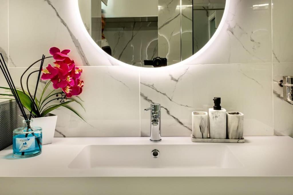 San Babila - Luxury Milanese Apartment ภายนอก รูปภาพ
