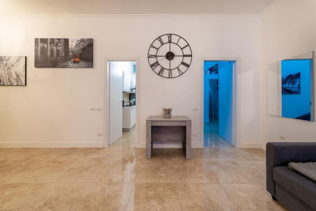 San Babila - Luxury Milanese Apartment ภายนอก รูปภาพ
