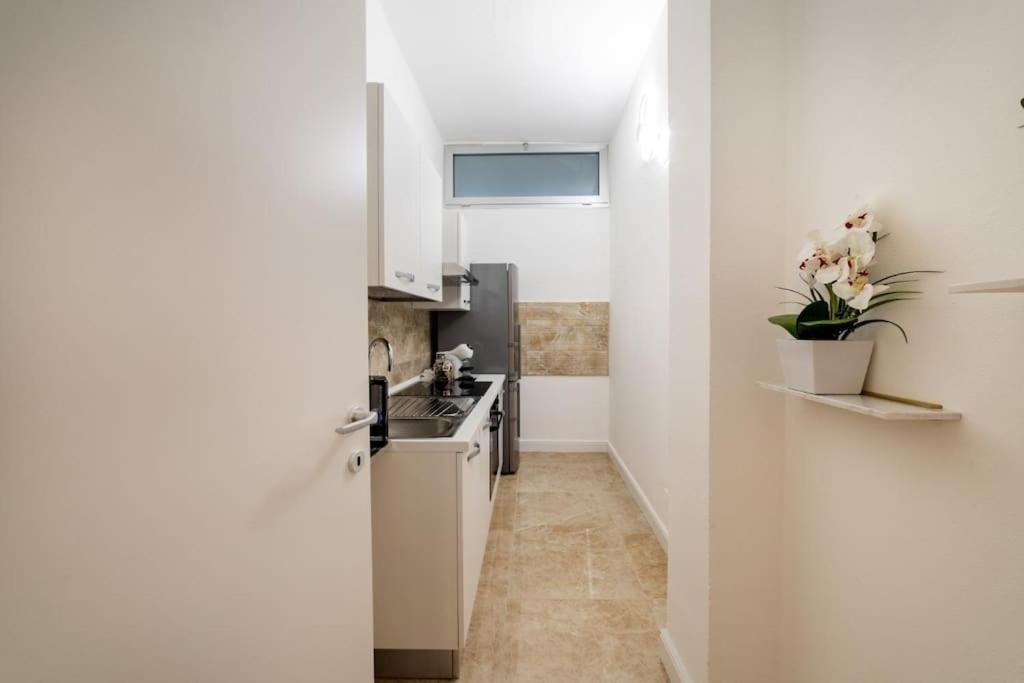 San Babila - Luxury Milanese Apartment ภายนอก รูปภาพ